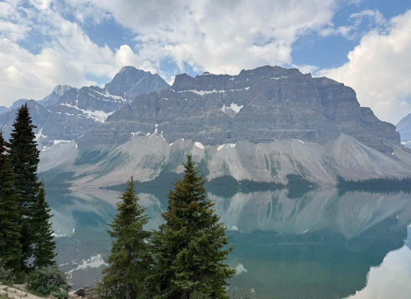 Turquoise Bow Lake and mountain view